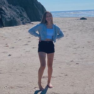 Meet your Posher, Brooke